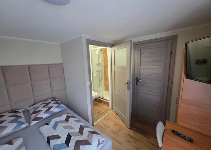 ゲストハウス Goscinne Kamila ヤロスワビエツ